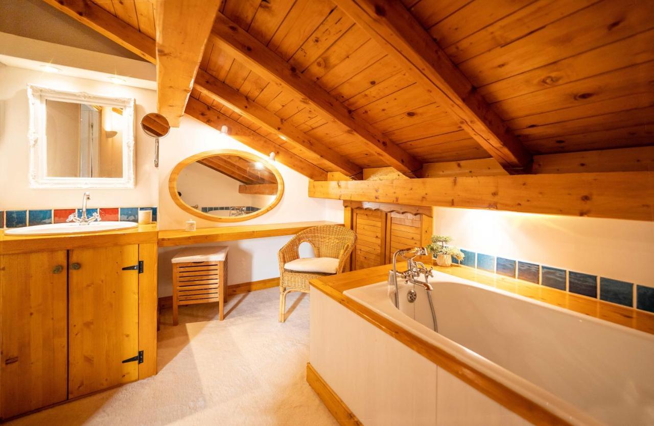 Chalé Magnifique Authentique Au Coeur Des 3 Vallees *